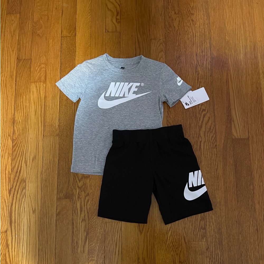 Little Boys Nike Heather Gray Tee and Black Shorts Set Size 5